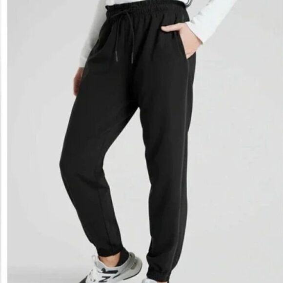 Athleta Pants - ATHLETA Metropolis Jogger Black Size 6